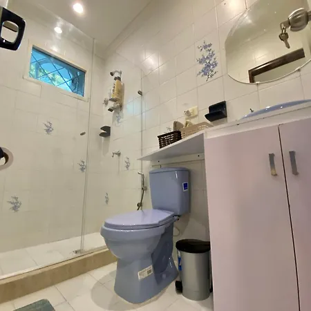 Apartamento A Solo 15 Metros De La Playa En Bocagrande Apartment *