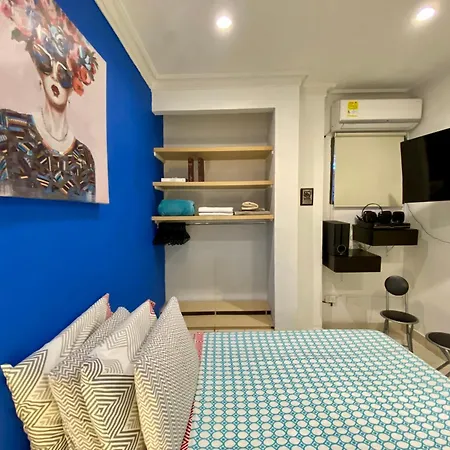 Apartamento A Solo 15 Metros De La Playa En Bocagrande Apartment *